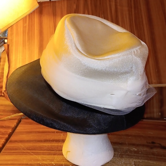 Ladies vintage hat white black - Picture 3 of 7